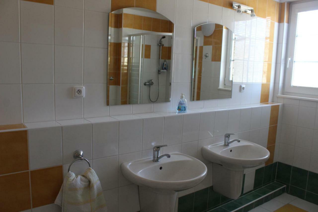 Apartman V Podskali ฮลูโบกา นาด เวิลตาวู ภายนอก รูปภาพ