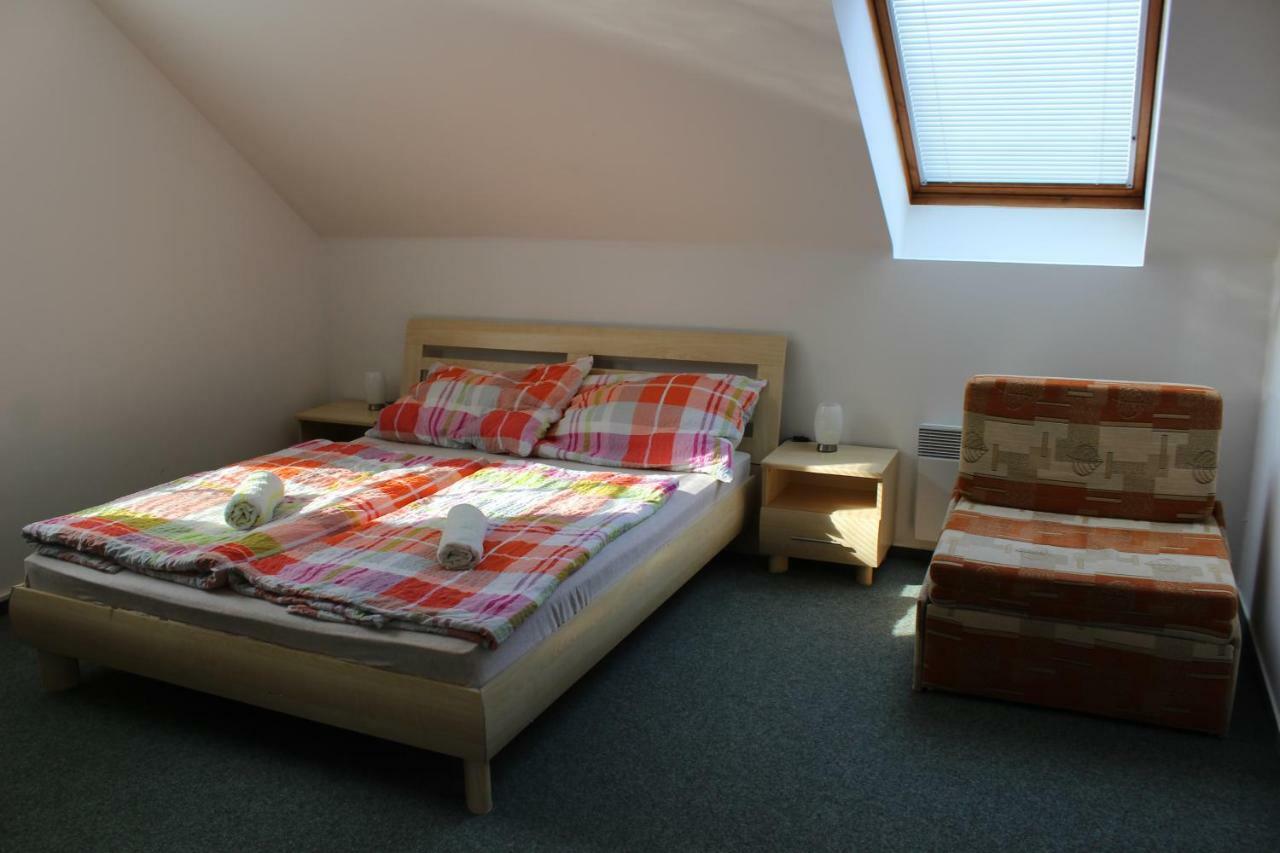 Apartman V Podskali ฮลูโบกา นาด เวิลตาวู ภายนอก รูปภาพ